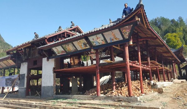 f5189520618ac553_02.jpg