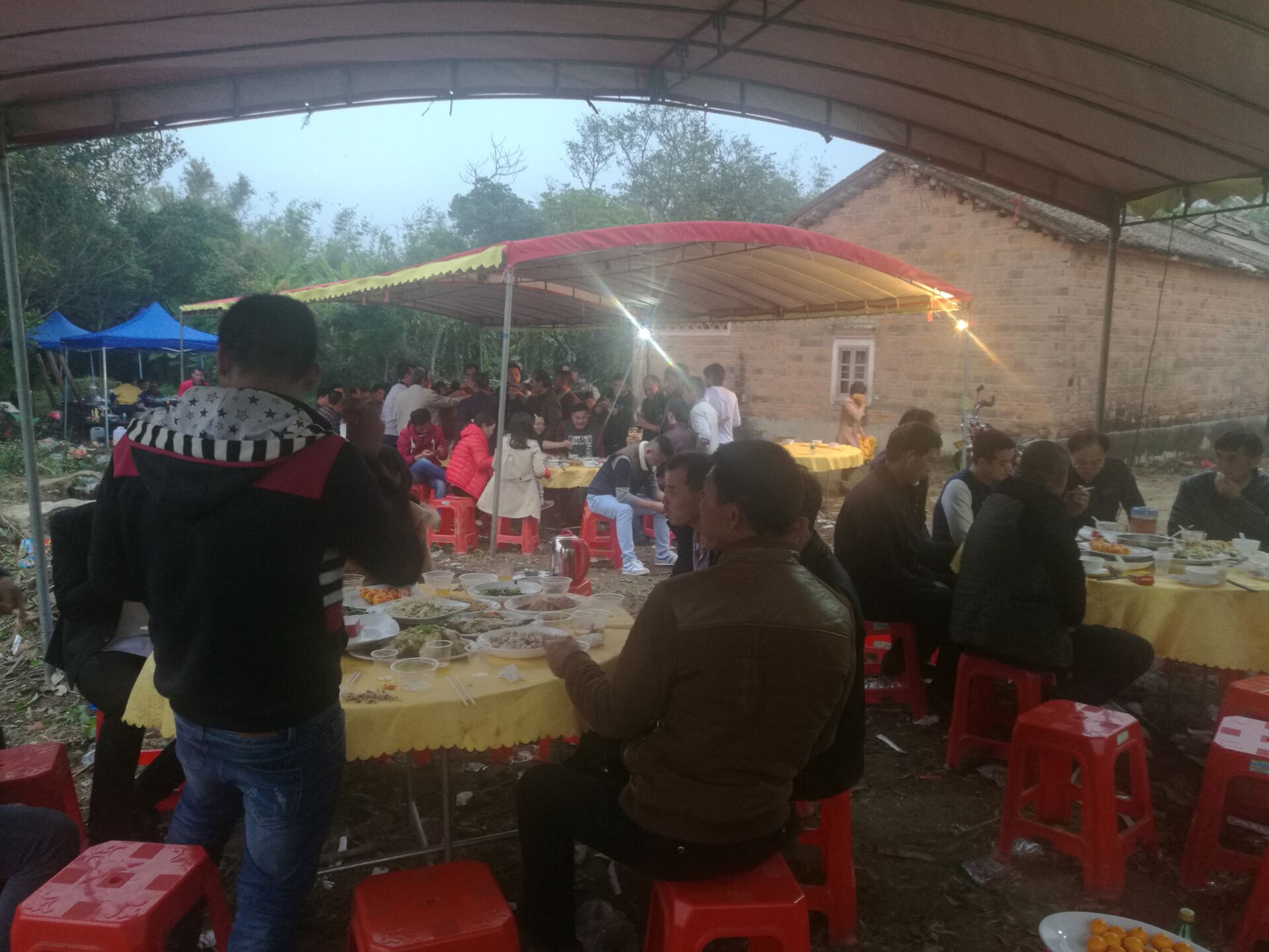 正月十一齐聚贺添灯 粤西房族共商发展大计：房氏遗迹辑录.jpg