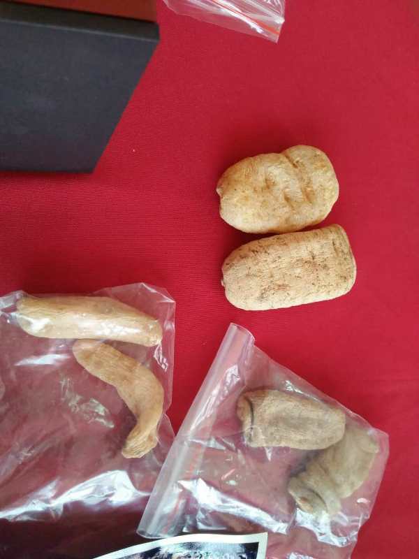 【欢迎加盟】首届房氏宗亲优质产品交流会稀有、优质产品展示：宗亲纪事.jpg