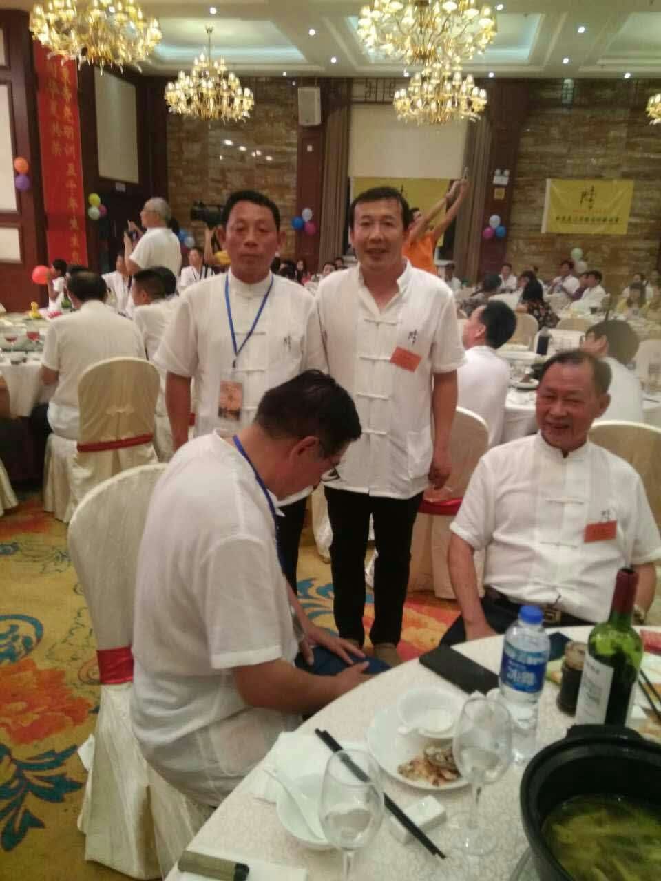 【活动直播】江苏房氏宗亲文化联谊会暨扬州房氏宗亲会成立大会举行：宗亲纪事.jpg
