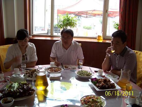 中华房氏青岛宗亲联谊会首届管理团队一次会议：宗亲纪事.jpg
