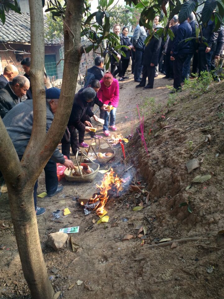 又到一年祭祖时——中江房氏祭祖花絮：祭祖纪实.jpg