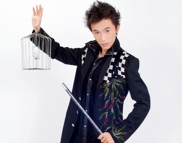 房鹤迪,长春电视台主持人房小满,北京德云社演员房鹤迪。：房氏人物纪略.jpg