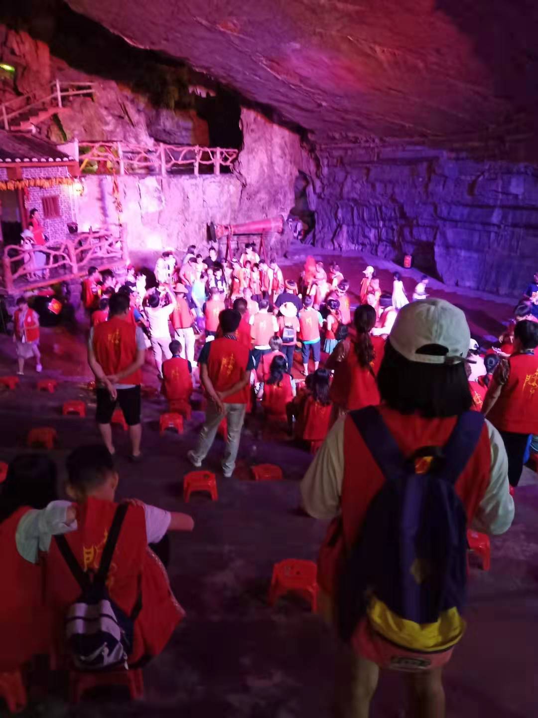 【花絮】各地房氏齐聚千年瑶寨贺连南首届房家文化交流活动：祭祖纪实.jpg