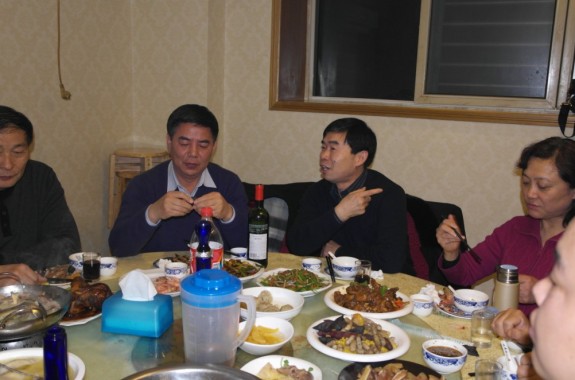 安徽房氏联谊会辞旧迎新联欢会在老房子酸菜鱼隆重举行：宗亲纪事.jpg