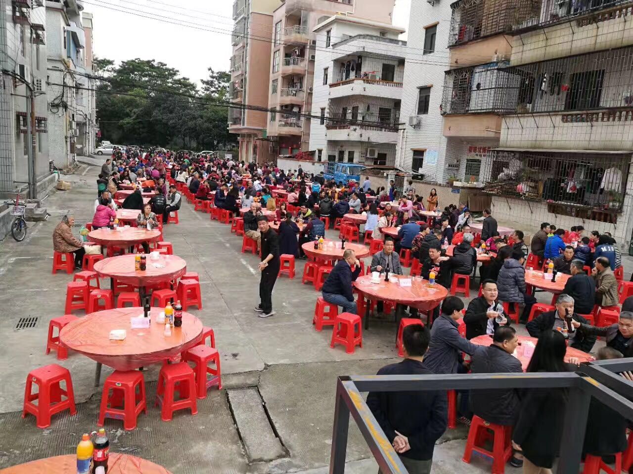 【爱宗敬祖】排沙围房氏“房太公春祭大典及千人大盆菜联谊活动盛况：宗亲纪事.jpg