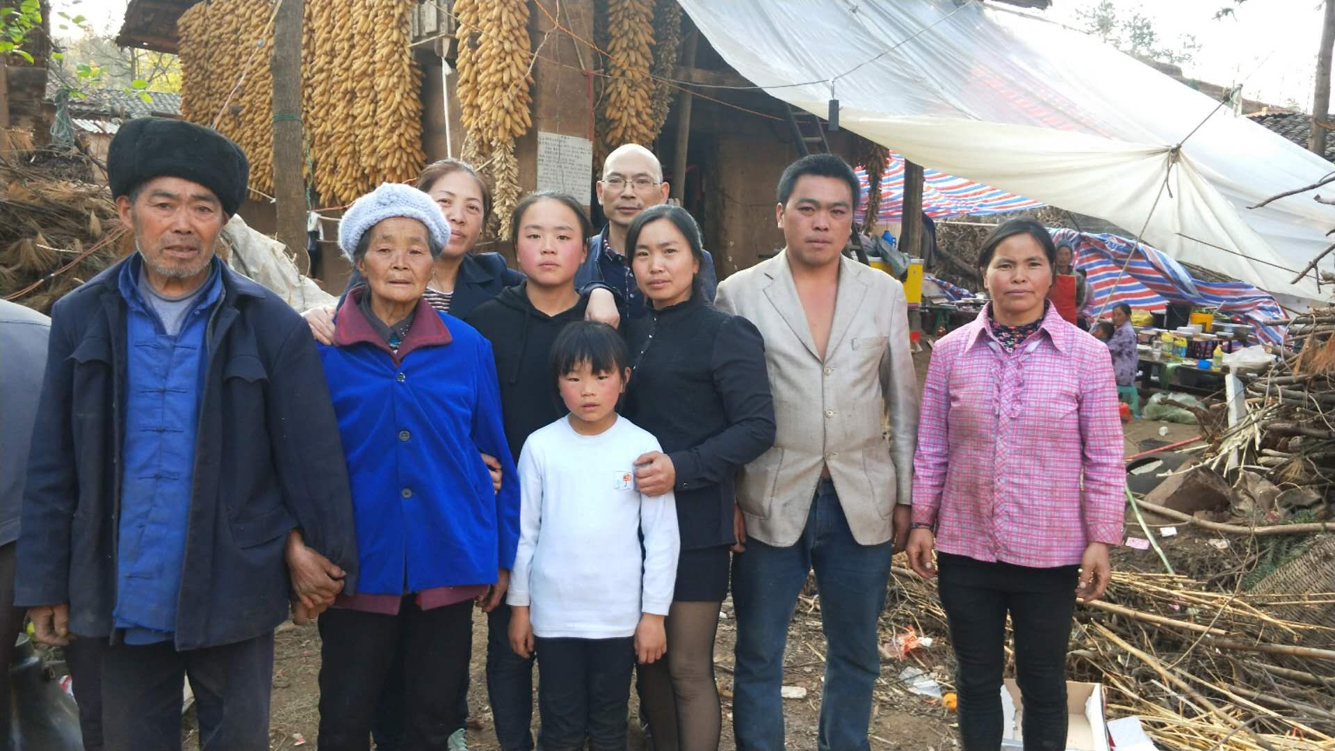 【致谢】 云南房氏代表吊唁明静宗亲并转交爱心捐款：宗亲纪事.jpg