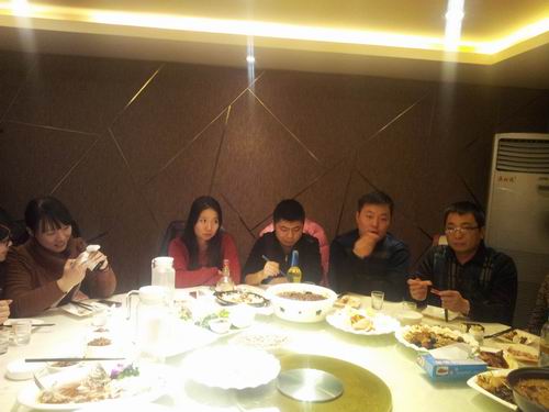 北京、合肥宗亲相聚哈尔滨：房氏工商纪要.jpg