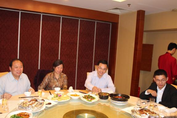 11.10.27锦苑餐厅京城宗亲小聚会：宗亲纪事.jpg