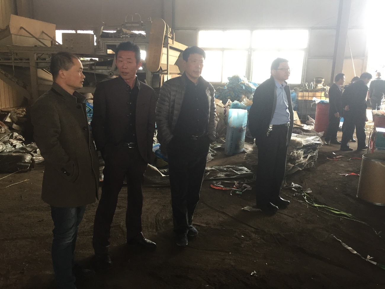2017年山东日照房氏宗亲联谊会一行11人到房磊宗亲公司参观：宗亲纪事.jpg