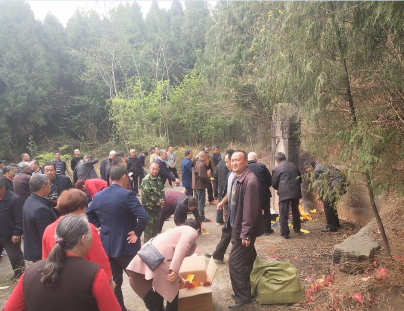 【地方特色】中江苏坝村房氏祭祖暨宗亲联谊活动掠影：宗亲纪事.jpg