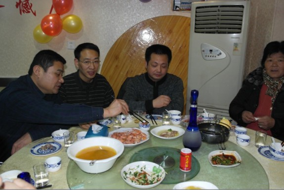 安徽房氏联谊会辞旧迎新联欢会在老房子酸菜鱼隆重举行：宗亲纪事.jpg