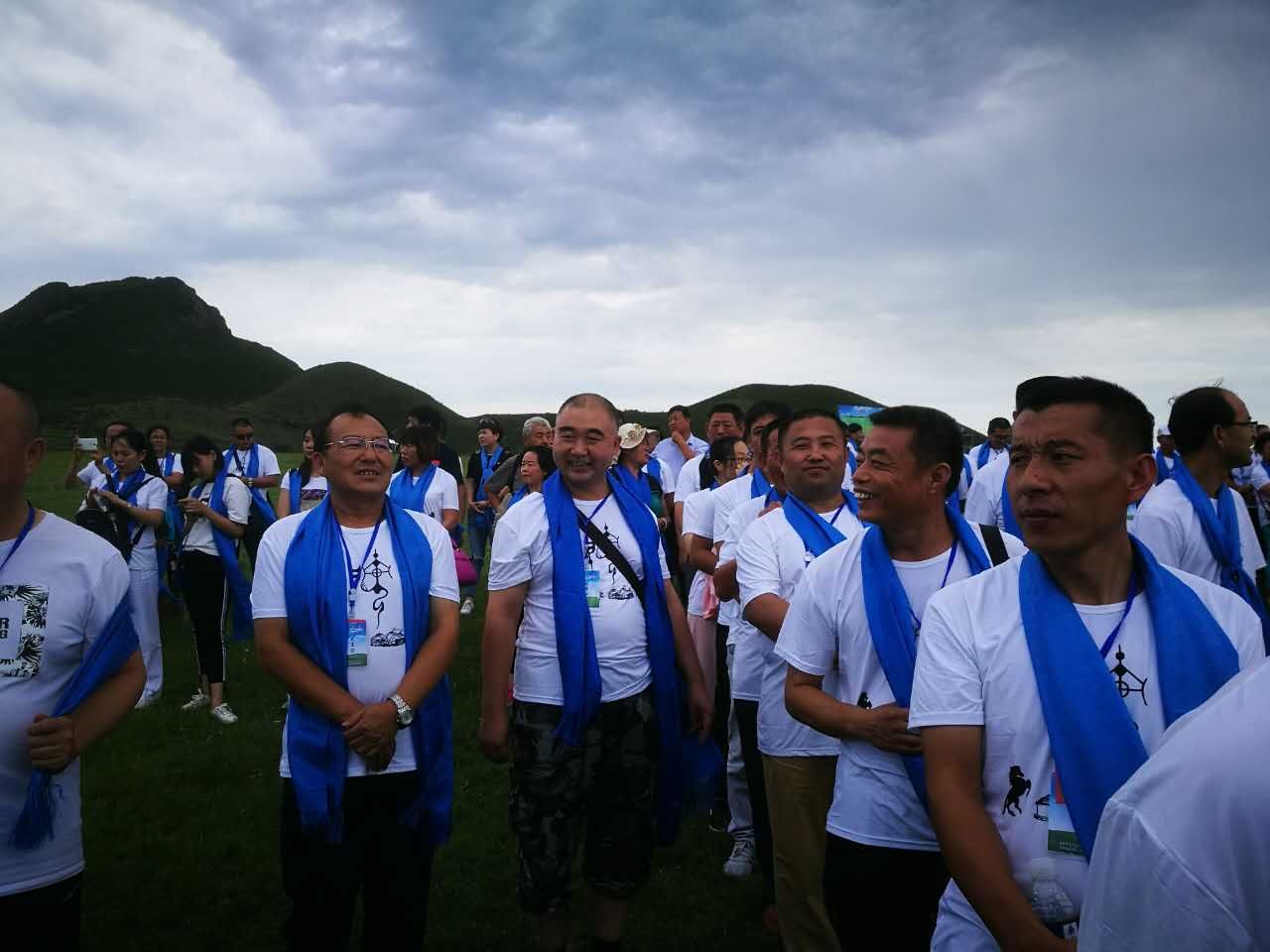【活动直播】内蒙古房氏宗亲文化联谊会成立大会圆满成功：宗亲纪事.jpg