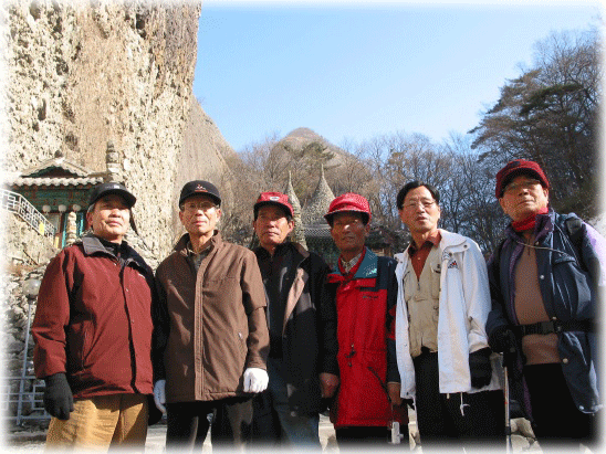 韩国 井邑房氏宗亲会会长房大源宗亲的一组照片：海外房氏纪闻.gif