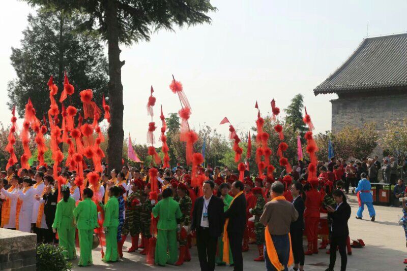 【房氏文化】法王房寅后裔清明法王庙祭奠老祖：房氏遗迹辑录.jpg
