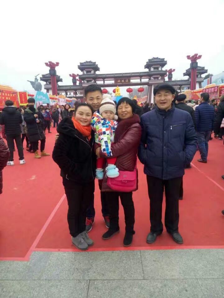 集】各地房家人过新年.jpg