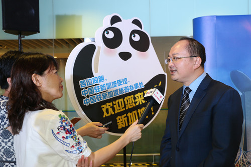 【中秋团圆】新加坡公参房新文祝天下房氏宗亲中秋节快乐：海外房氏纪闻.jpg