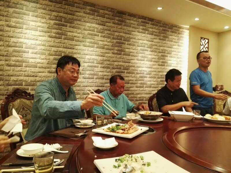 马来西亚砂捞越清河房氏宗亲回粤联谊.jpg