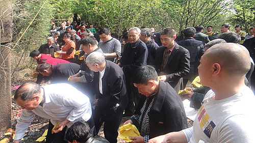 中江房氏家族聚会暨春分祭祖活动：宗亲纪事.jpg