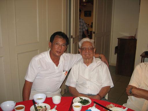 砂拉越一位老宗亲的族谱：房氏谱牒资料.jpg