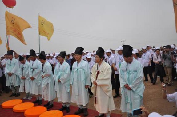 全球房氏代表首次公祭“十二宗最”：祭祖纪实.jpg