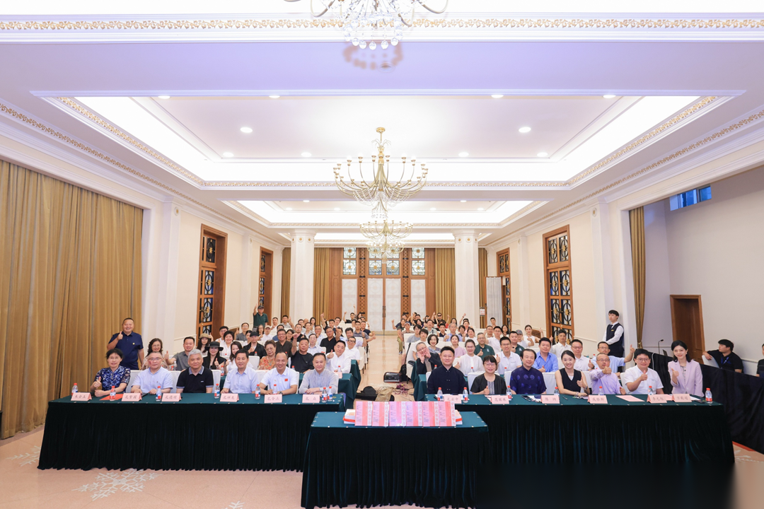 2025年上海书展《中国式领导力：修己安人、内圣外王之道》 ...（文化资料）.png
