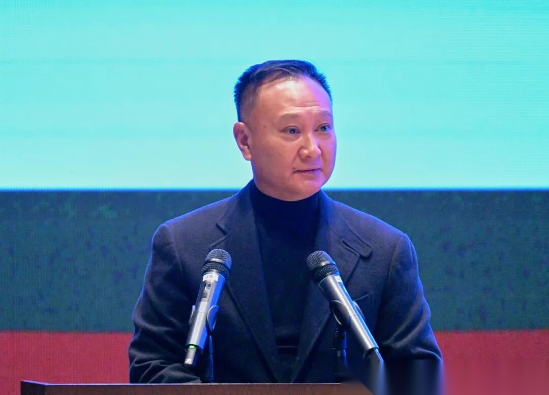 孔垂长先生出席孔德墉先生逝世三周年纪念会暨墓祭仪式 ... ... ...（人物史料）.png