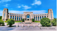 孔众主任受邀与OpenAI全球市场应用负责人Zack Kass等在复旦大学（文化资料）.png