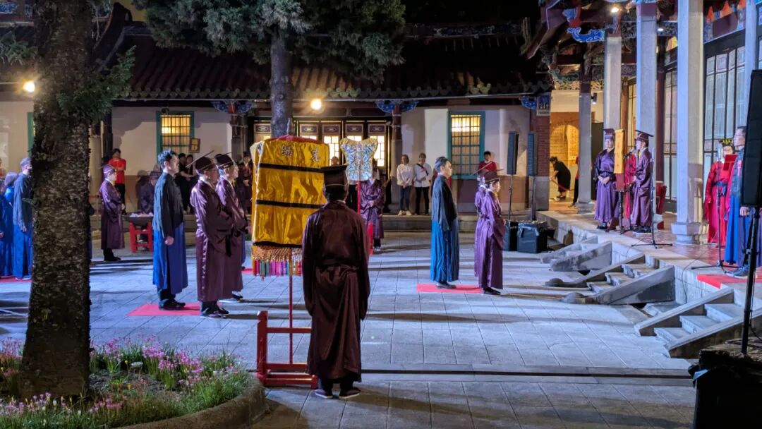 台北祭孔大典千人朝圣共襄盛举 孔垂长连续17年任奉祀官和主祭官 ...（祭祀纪事）.jpg