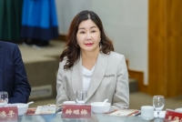 孔垂长会见马来西亚中华总商会总会长吴逸平一行，设雅集晚宴招待并授牌褒扬（宗亲纪事）.jpg