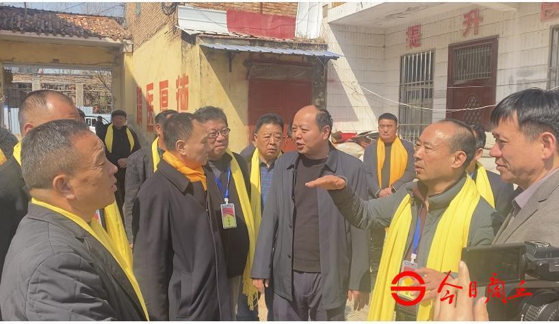 专家学者宁陵考察中原“三孔”遗址（胜迹史料）.jpg