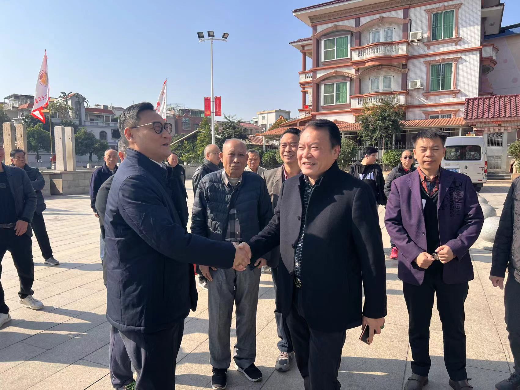 垂长宗主参拜广州小龙房孔氏宗祠与广东宗亲代表座谈 ... ... ... ...（宗亲纪事）.jpg