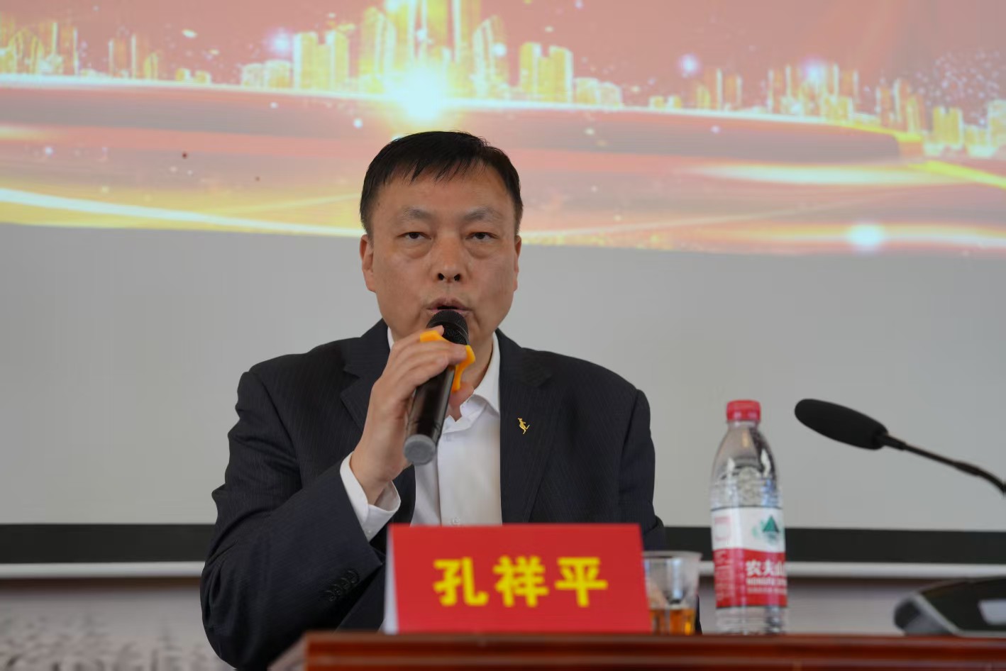 圣孔子基金会会长垂长宗主莅临南京（文化资料）.jpg