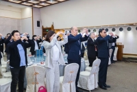 孔垂长会见马来西亚中华总商会总会长吴逸平一行，设雅集晚宴招待并授牌褒扬（宗亲纪事）.jpg