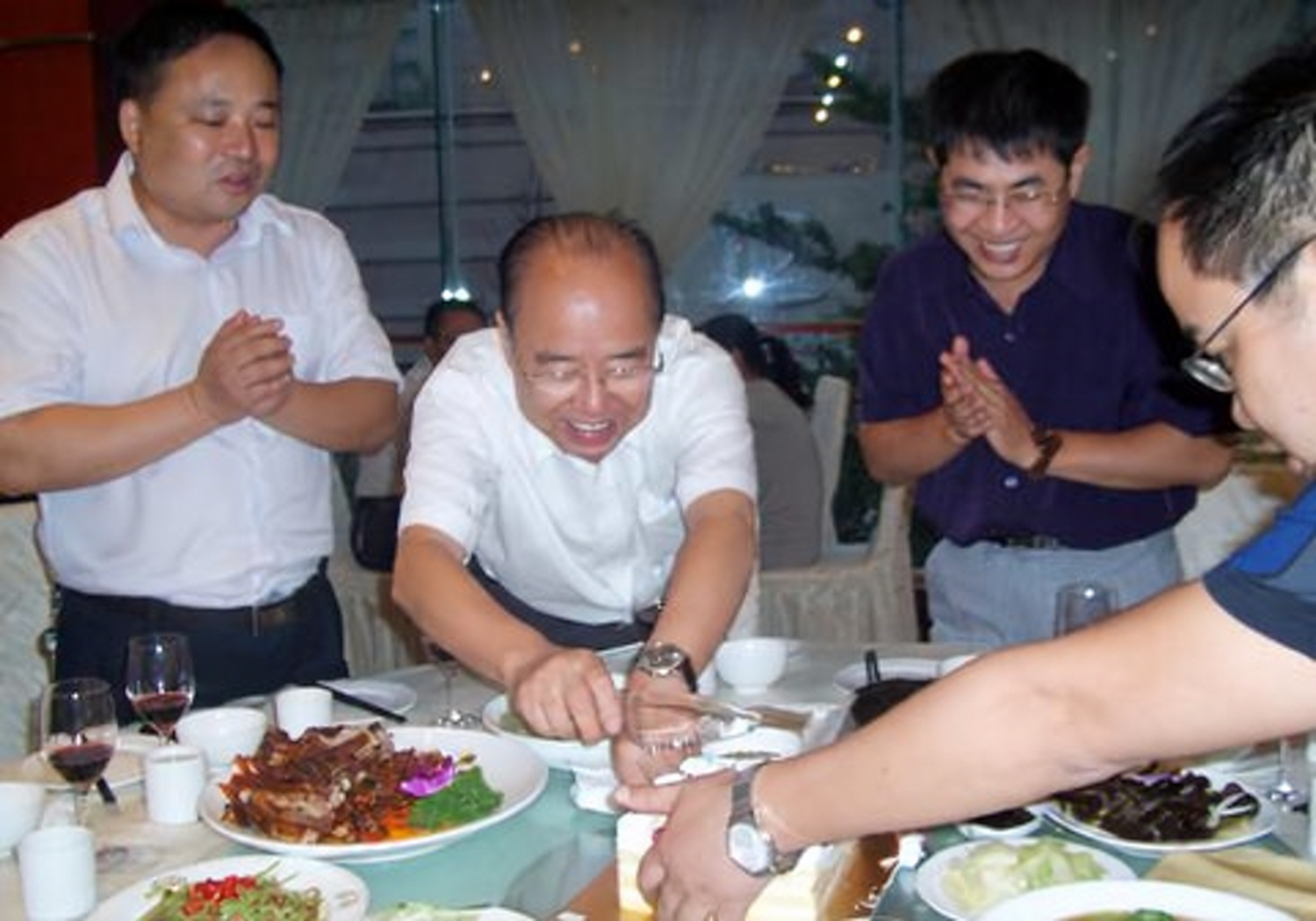 潘鸿权副主席亲切看望四川潘氏（文化资料整理）.png