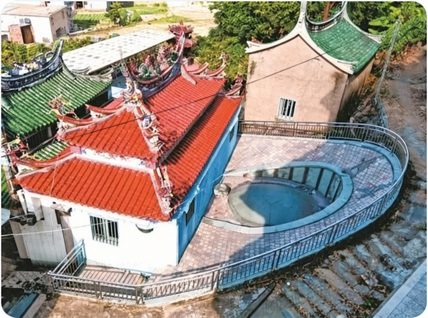 蝴蝶墓内长眠救驾有功的潘总兵（文化资料整理）.png