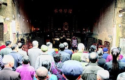 朱熹宗祠地处偏僻 500人来祭奠400人迷路