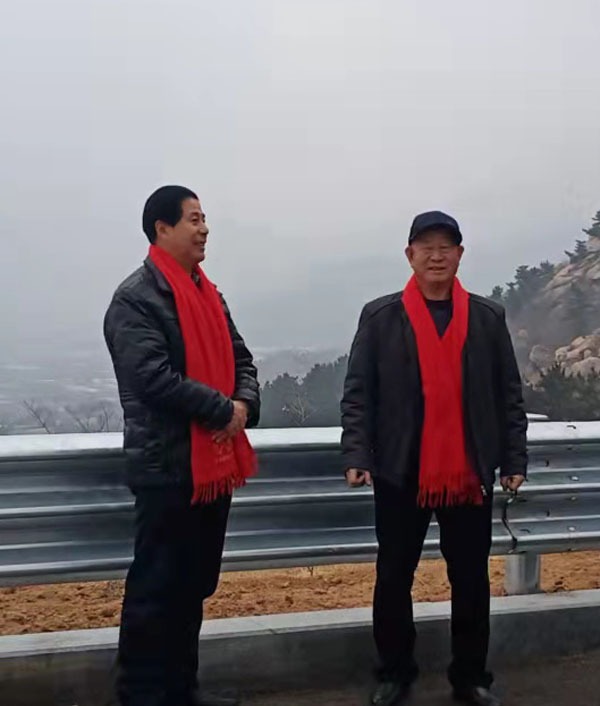 tang_1702d00b469f21fea9_09.jpg