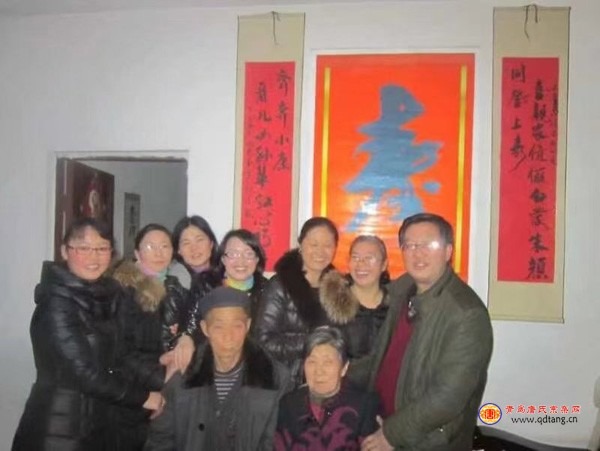 tang_28eb8cf7f2ca9828fc_06.jpg