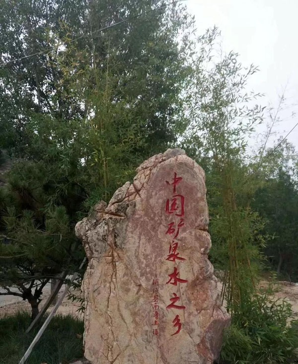 tang_4d0bf842bdf70ce43f_07.jpg