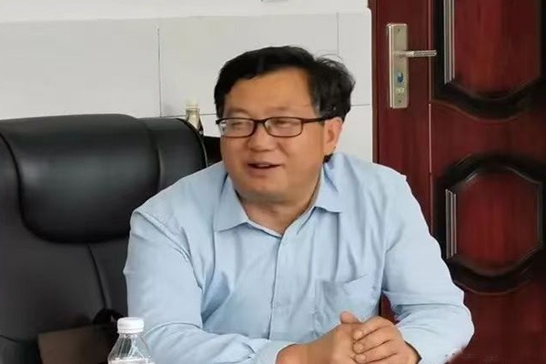 tang_6085f7b9bbf3c57c8a_00.jpg