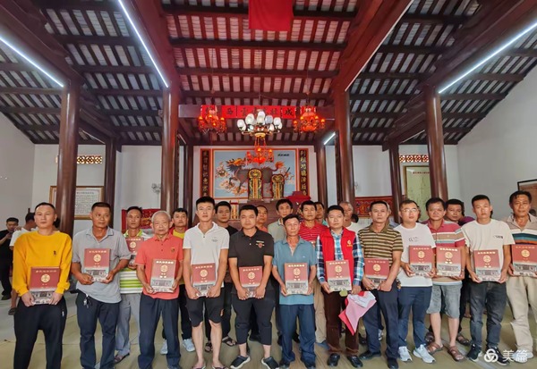 tang_633da0a17099df070d_28.jpg