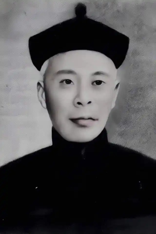 tang_8cc37b6d2af975404d_08.jpg