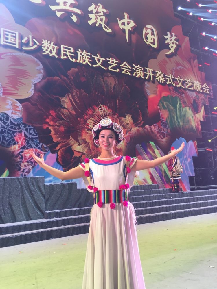 tang_c762904736d5c41c11_07.jpg
