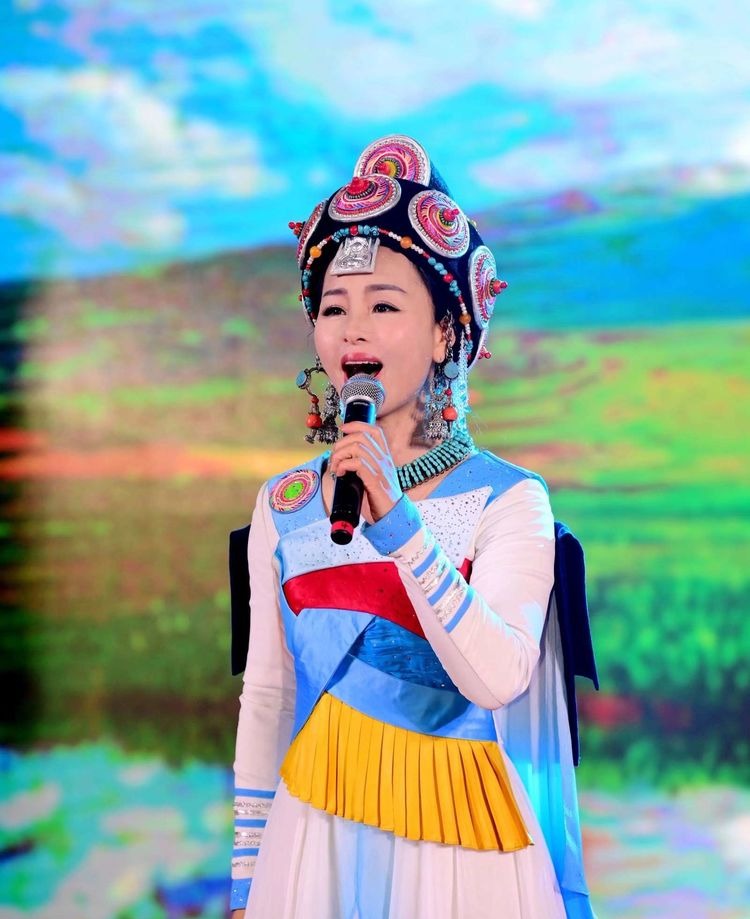 tang_e9efb2ffd530af223b_03.jpg