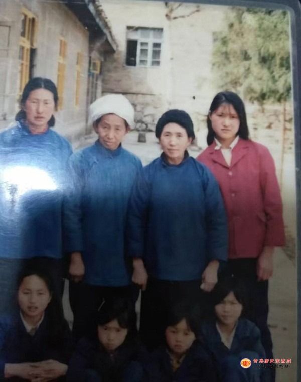 tang_eb1332a0d14f4abf90_00.jpg