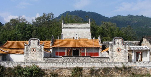 tang_ec42b0ae96fa8fb9f1_00.jpg