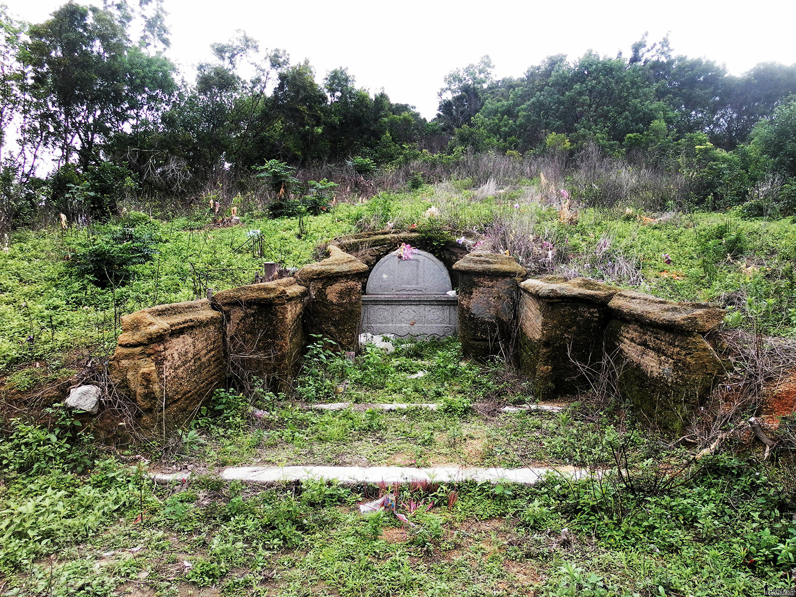 汕尾红海湾区发现翁万达衣冠墓（人物资料）.jpg