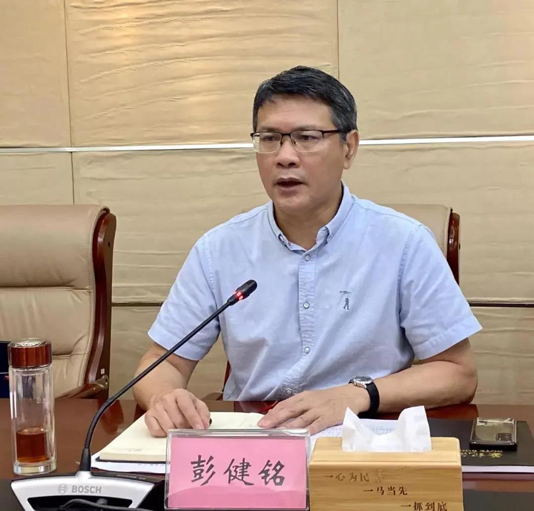 worldpeng_c8359c421e26f08fb4_00.jpg