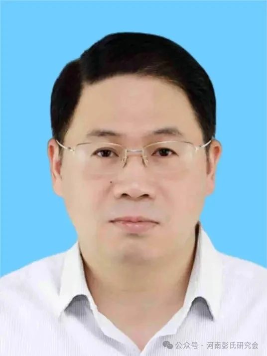 worldpeng_f4e8ae2af50430eeb0_00.jpg